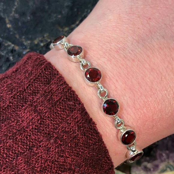 alphavariable Jewelry - Petite Garnet Bracelet *NEW* 925 Sterling Silver